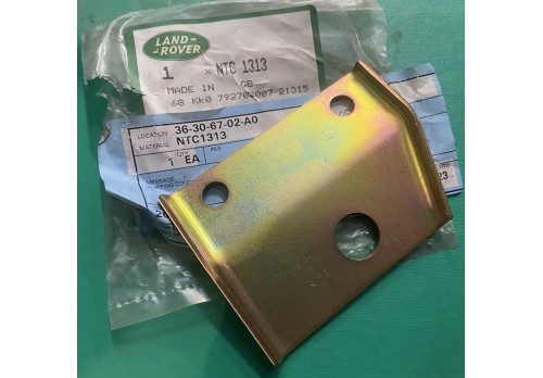 NTC1313 - Rear Tailpipe Exhaust Mounting Bracket 90