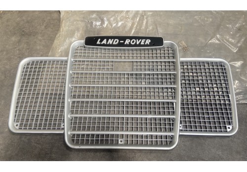 346346 - Land Rover Series 3 Front Plastic Radiator Grille