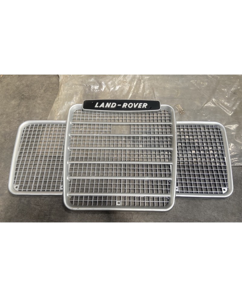 346346 - Land Rover Series 3 Front Plastic Radiator Grille