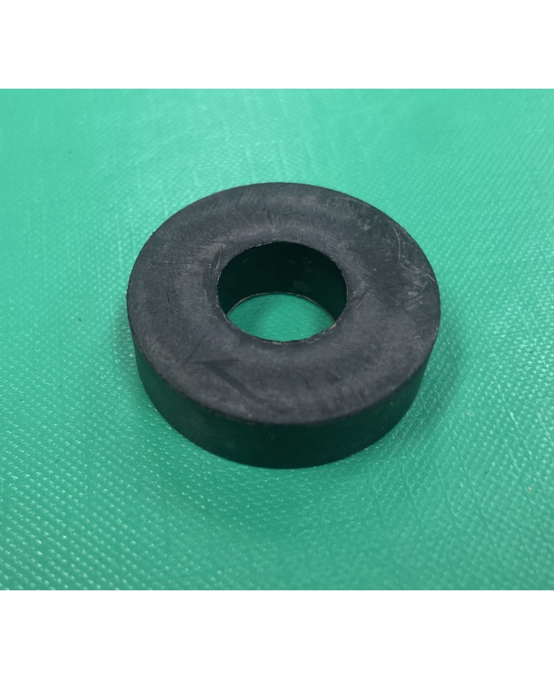 500447 - 109" Rear Fuel Tank Rubber Mounting Bush