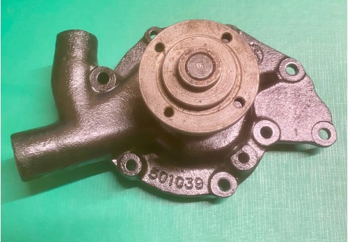 Water Pump 8 Hole 2l Diesel & 151 Prefix 2.25 Petrol 501041 (GWP301) 