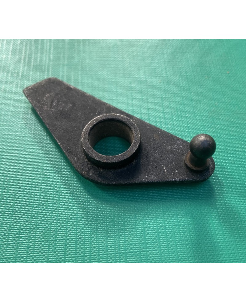 504621 - Carburettor Relay Lever (Ball Type Control Rod)