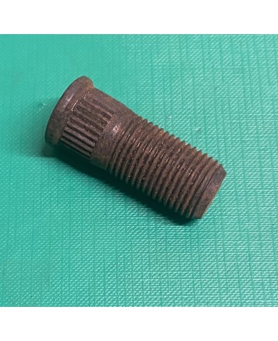 Wheel Stud M16 (Knock In) Series 3 576825