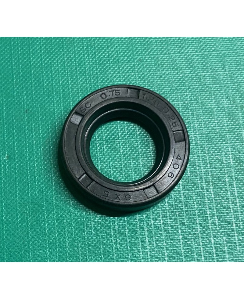 Land Rover mk2 Hydraulic Winch Motor Shaft Oil Seal 605334