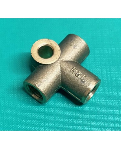 Brake Pipe 'T' Piece Series 3 from July 1980 (Metric Fittings) NRC4251
